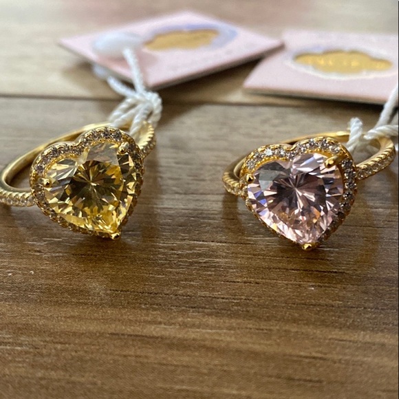 Sold - Picture 1 of 4